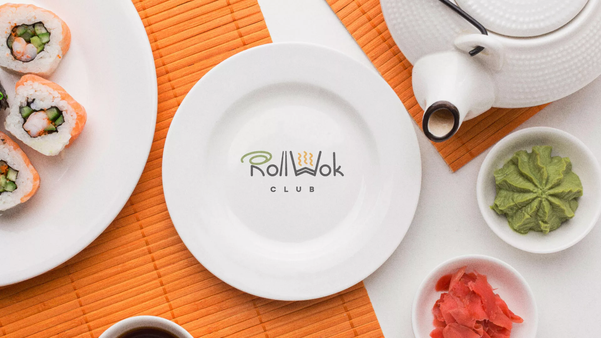 Разработка логотипа и фирменного стиля суши-бара «Roll Wok Club» в Владикавказе